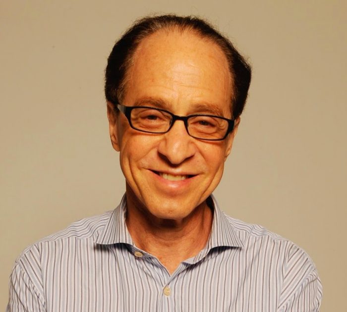 NEW YORK - APRIL 27:  Inventor Ray Kurzweil attends the Tribeca Film Festival 2009 portrait studio at DIRECTV Tribeca Press Center on April 27, 2009 in New York City.  (Photo by Larry Busacca/Getty Images for Tribeca Film Festival)